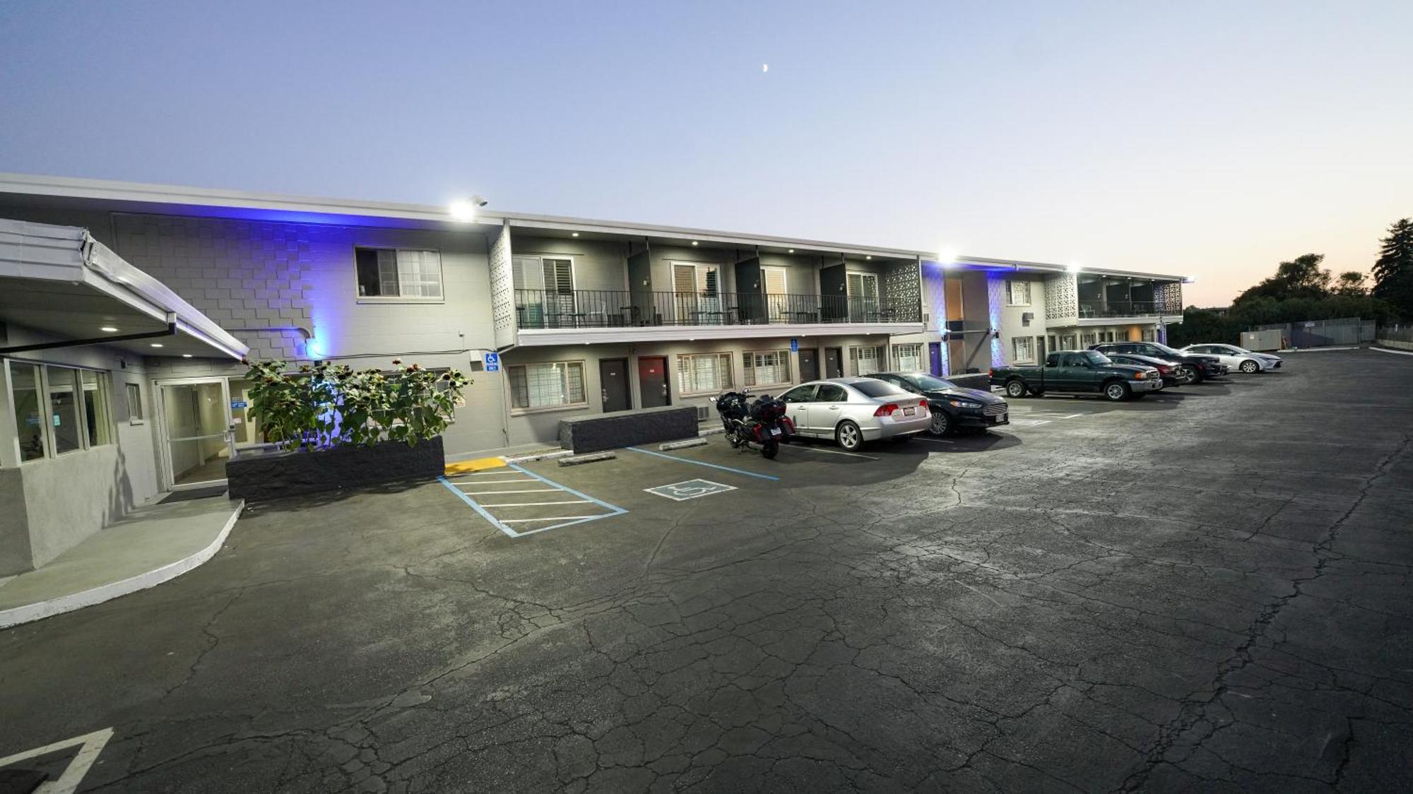 Seaside Inn & Suites Santa Cruz Extérieur photo